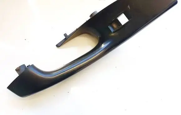 Volkswagen PASSAT B6 Front door window switch trim 3C1867180B