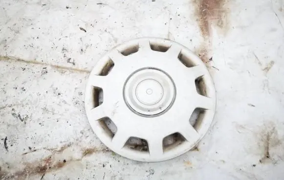 Volkswagen Golf IV R15 wheel hub/cap/trim 3b0601147d