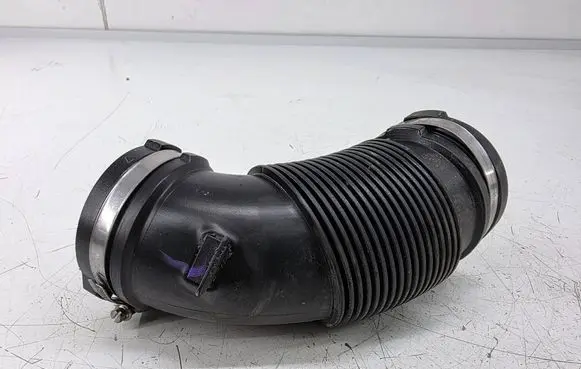 Audi Q5 SQ5 Air intake hose/pipe 04L129661E