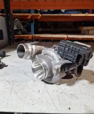 BMW 7 F01 F02 F03 F04 Turbo 7799758F