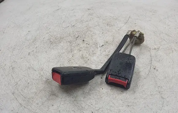 Audi A4 S4 B5 8D Rear seatbelt buckle 