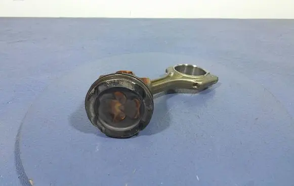 BMW M4 F82 F83 Piston 