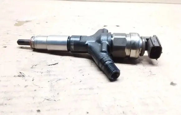 Subaru Legacy Fuel injector 16613AA030