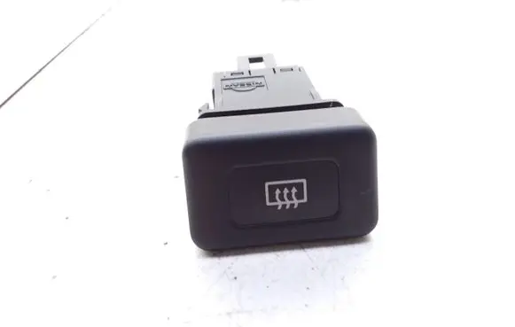Nissan Almera Windscreen/window heater switch