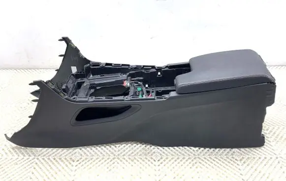 Jaguar F-Pace Center console 