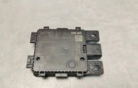 Volkswagen Tiguan Blind spot module 3WA907541B