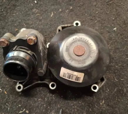 BMW 1 E81 E87 Water pump 779764006