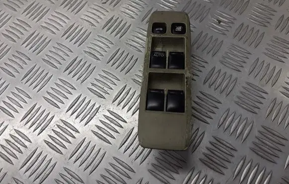 Nissan Primera Front door window switch trim 25401-AV640
