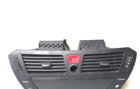 Citroen C4 I Picasso Dash center air vent grill 303845