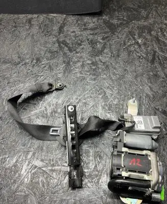 Mercedes-Benz E W212 Front seatbelt 05360127 011L0000 615274900