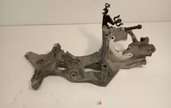 Audi A4 S4 B9 A/C compressor mount bracket 04L903143C 04LBM1112 010720160054