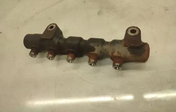 Volvo C30 Fuel main line pipe 9654592680