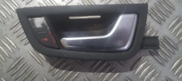 Rear door interior handle