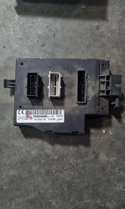Renault Trafic II (X83) Comfort/convenience module P8200409680C