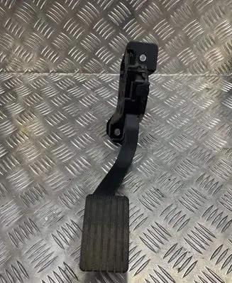 Mitsubishi Space Star Accelerator throttle pedal 1600A093 31202803