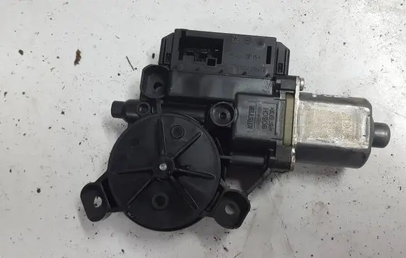 Volkswagen Polo V 6R Front door window regulator motor 6R0959802BEXXX 6R0959802BE