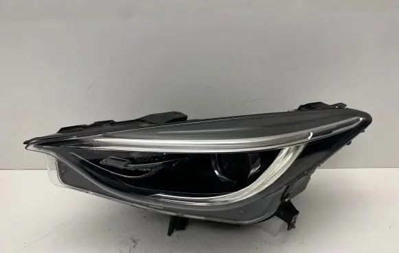 Infiniti Q30 Headlight/headlamp 260605DA8B 90070677056R 90070677