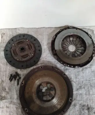 Volkswagen PASSAT B4 Clutch set kit 028141035B
