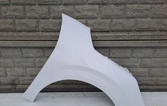 Peugeot 208 Fender