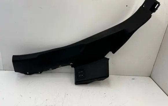 Audi Q7 4M Rear sill trim cover 4M0867767G