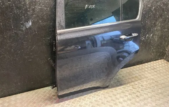 KIA Sportage Rear door