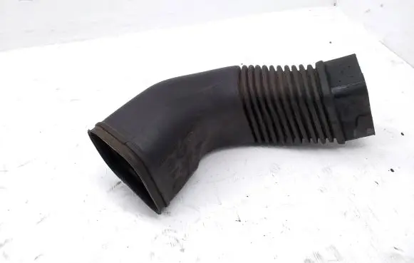 BMW X3 E83 Air intake duct part 3402850