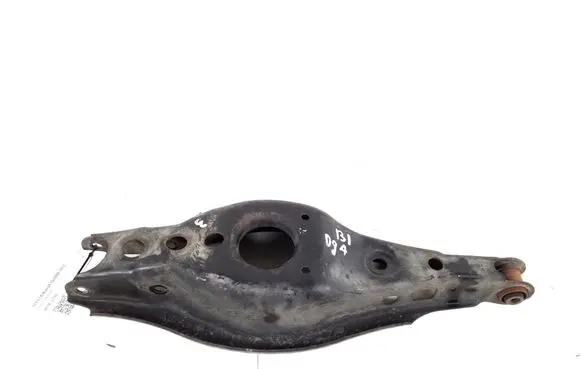 Toyota Auris 150 Rear control arm 48730-12240