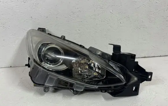 Mazda 6 Headlight/headlamp 51030