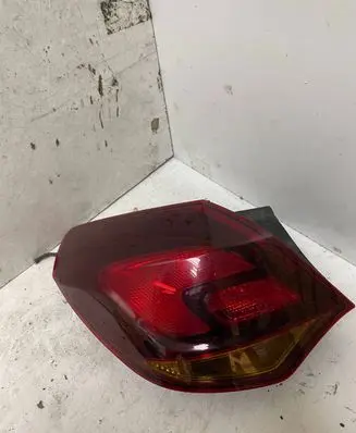 Opel Astra J Tailgate rear/tail lights 1090098