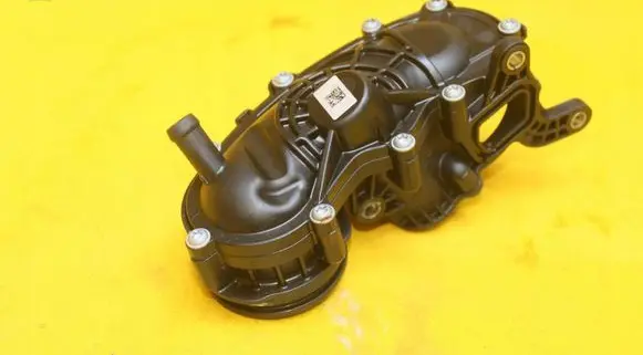 Audi A7 S7 4K8 Thermostat housing GR418002