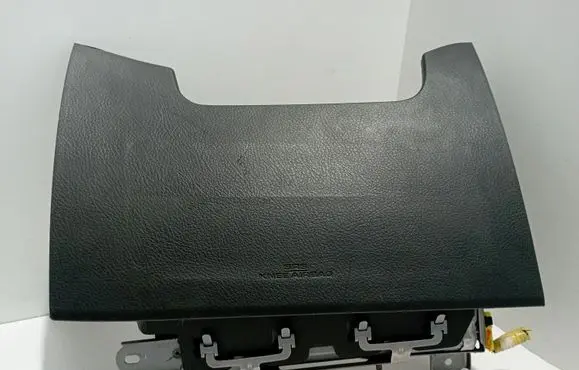 Toyota RAV 4 (XA30) Knee airbag 300372106M37 A3C453610151