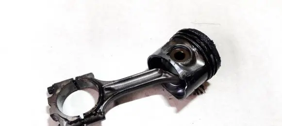 Volvo V70 Piston with connecting rod