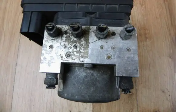 ABS Steuergerät