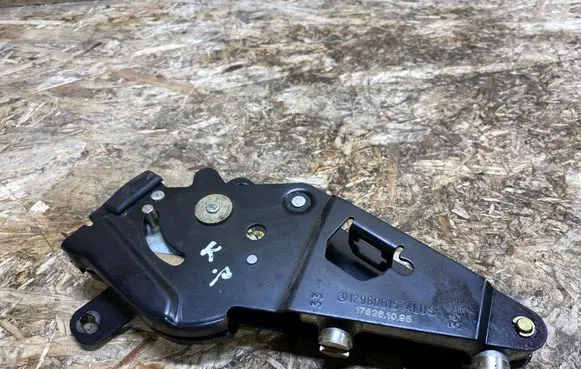 Mercedes-Benz SL R129 Convertible roof lock latch cylinder 1298001574