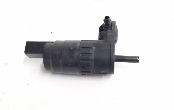 Audi Q3 8U Windscreen/windshield washer pump 1K6955651 520027388 11404111