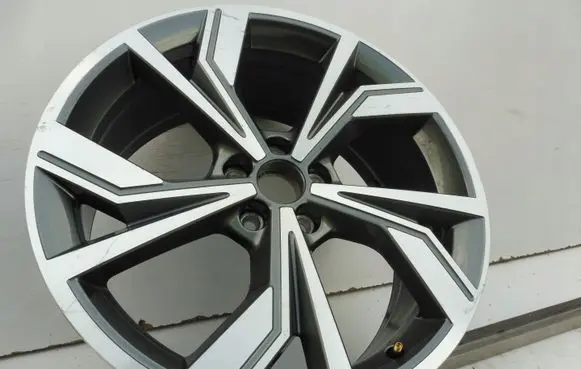 Audi Q4 Sportback e-tron R20 alloy rim 89A601025G