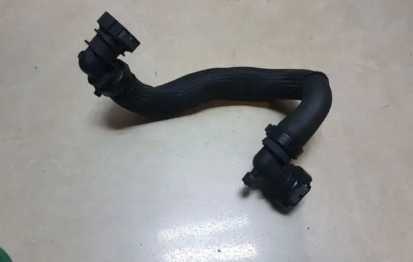 Peugeot 5008 Engine coolant pipe/hose