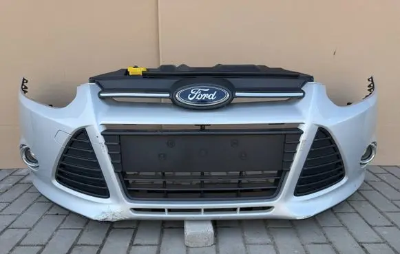 Ford Focus Front bumper BM5117757A