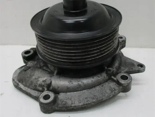 Mercedes-Benz E W211 Water pump