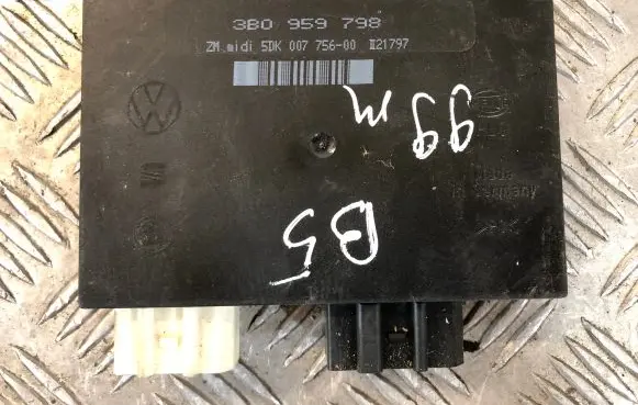 Volkswagen PASSAT B5 Comfort/convenience module 3B0959798 5DK00775600 T21797