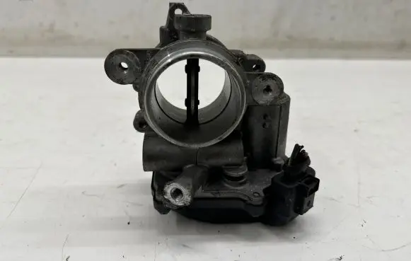 Skoda Octavia Mk3 (5E) Throttle valve 04L128063P