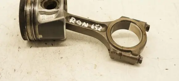 Renault Trafic III (X82) Piston with connecting rod 080340