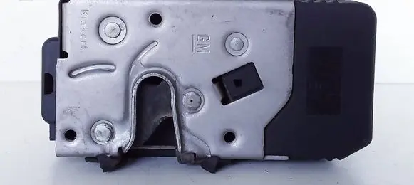 Opel Astra G Front door lock 24444015