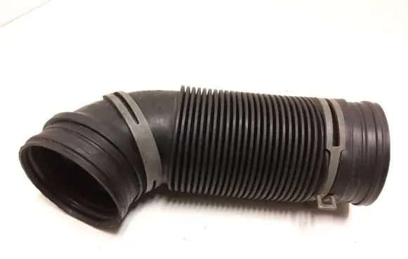 Skoda Octavia Mk2 (1Z) Air intake hose/pipe 1K0129684B