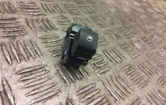 Hyundai Bayon Electric window control switch 93581-Q0000