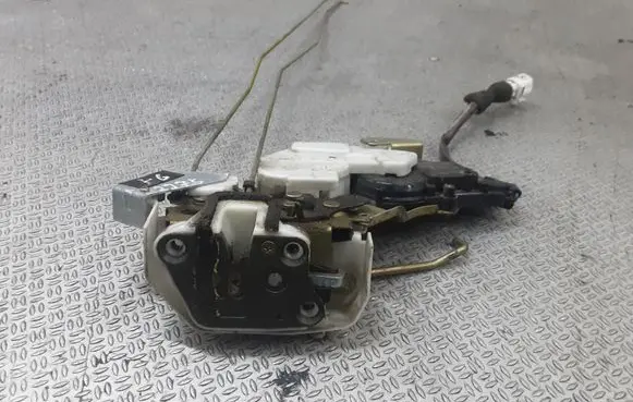 Suzuki Liana Rear door lock
