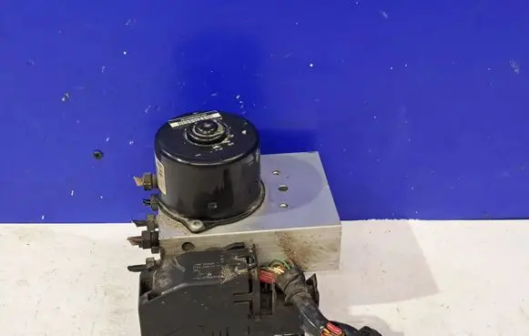 Volvo V70 ABS Pump 08671223 8671224