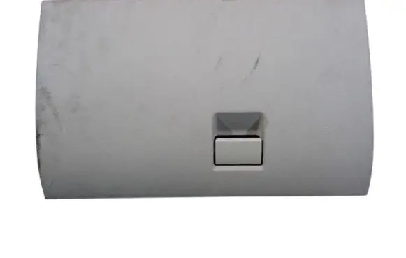 Ford Mondeo Mk III Glove box