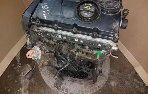 Volkswagen PASSAT B6 Engine BKD