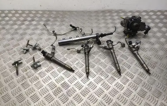 Nissan X-Trail T32 Fuel injection system set 0445110546 0445010404 167008960R